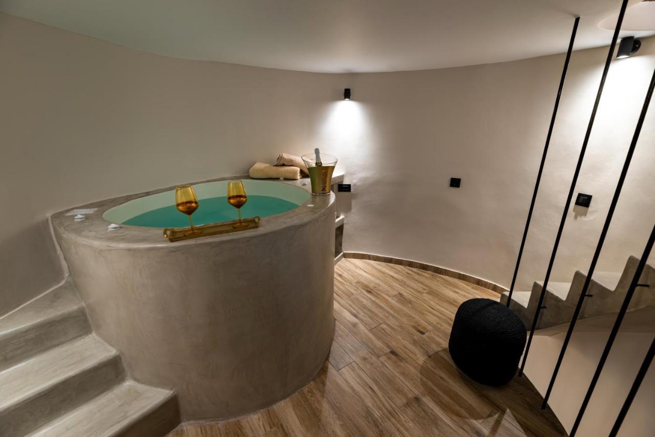 Lami Traditional Windmill - With Private Pool And Jacuzzi Pýrgos Exterior foto
